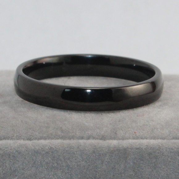 Thin Black Polished Band / Ring 3mm - Picture 4 of 4